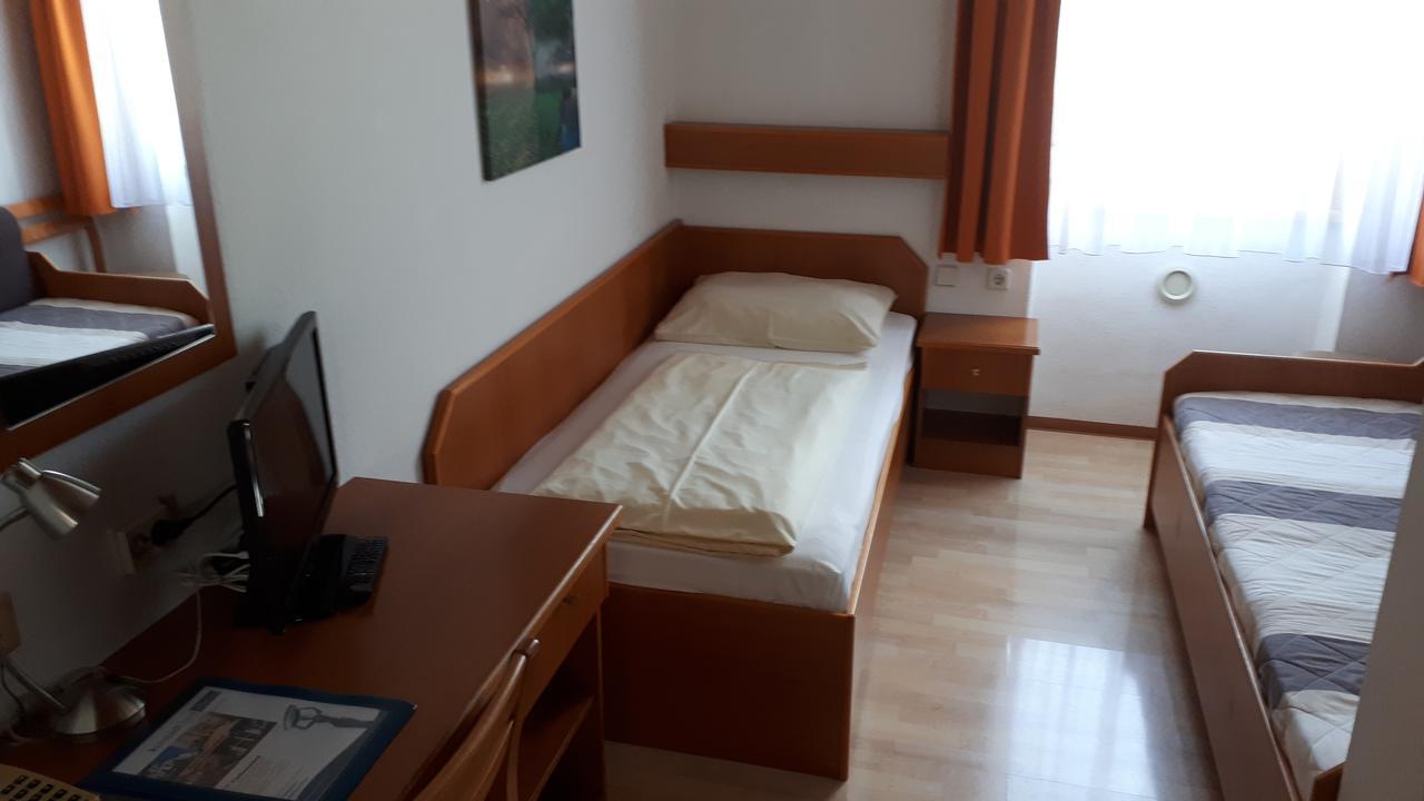 Hotel Voeslauerhof บาดเฟิสเลา ภายนอก รูปภาพ